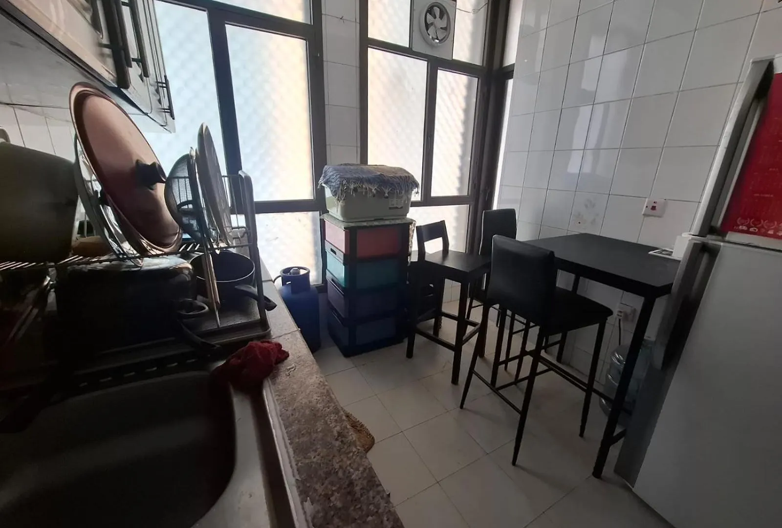 Thrifty Shared Toilet Room أبو ظبي 0*,  الإمارات العربية المتحدة